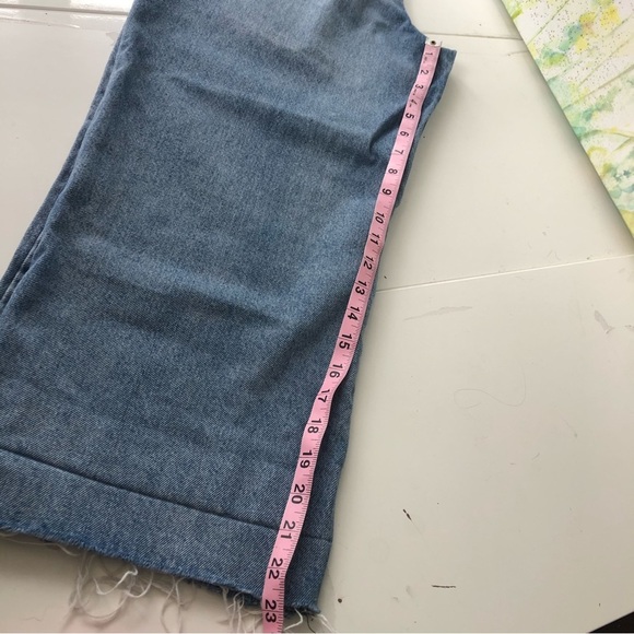 UNIVERSAL THREAD Women’s Wide Leg Cropped Raw Hem Mid Wash Jeans Cotton … - Picture 8 of 9